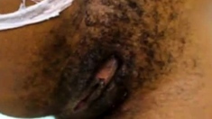 ebony hairy pussy play on cam