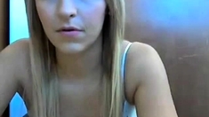 HOT! Blonde in public on webcam